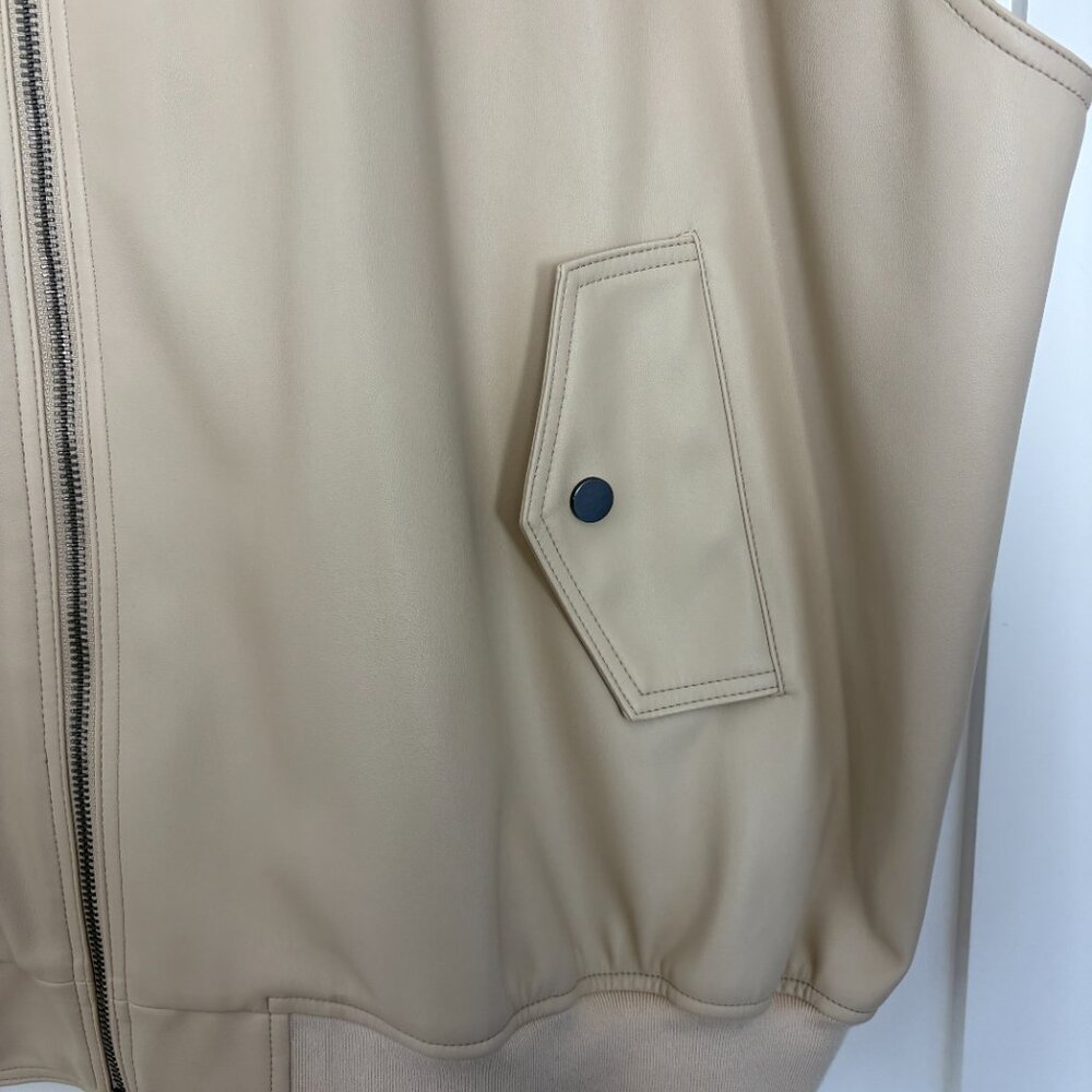 The Frankie Shop Beige Vest with Buttoned Shoulders - Picture 2 of 7